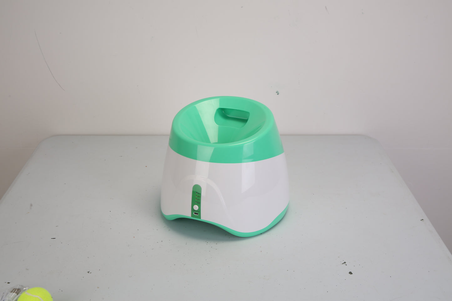 Automatic Dog Ball Launcher Included 6 Tennis Balls Dog With 3 Adjustable Launch Distance